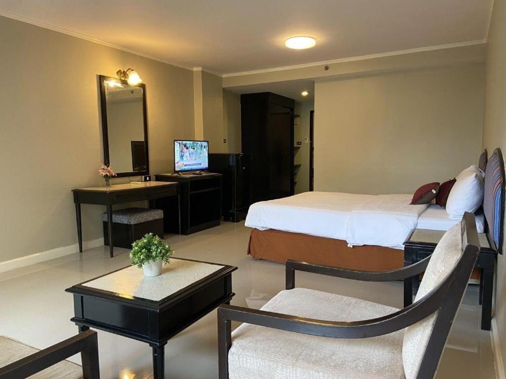 Town In Town Gardent Resort Bangkok Exterior foto